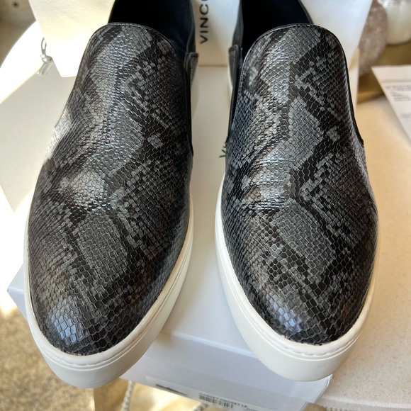 Vince Slip On Garvey Sneaker - Picture 2 of 4